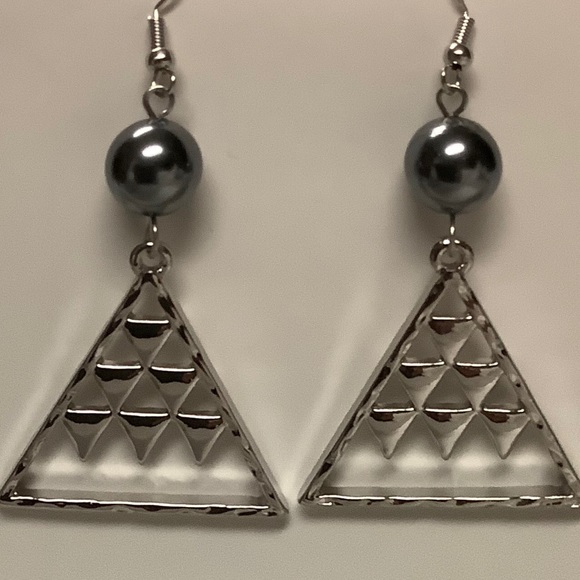 Jewelry - ❤️Hamilton Silver Mauna Kea Earrings w/ Shell Pearl